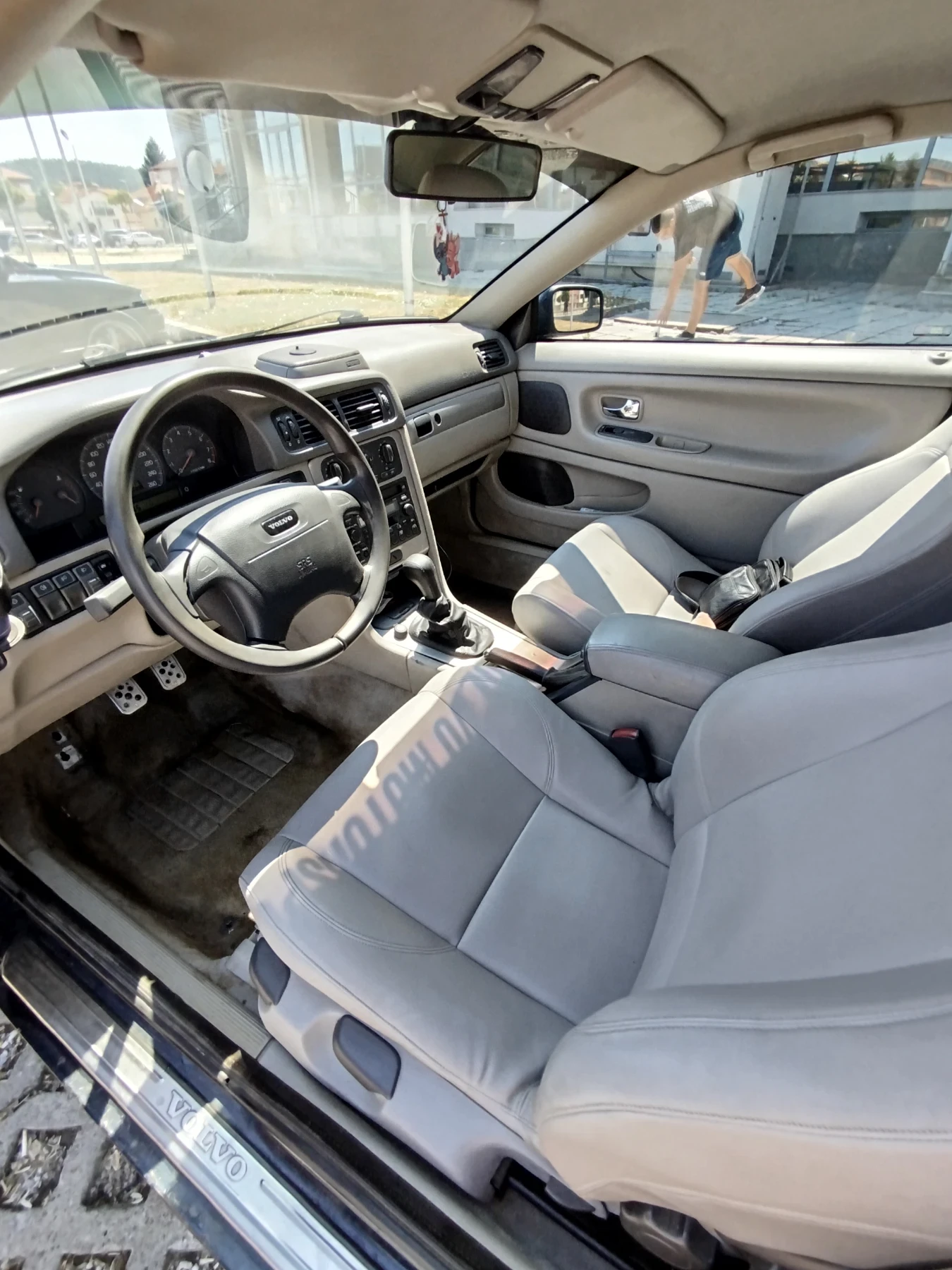 Volvo C70 2.0T - изображение 8