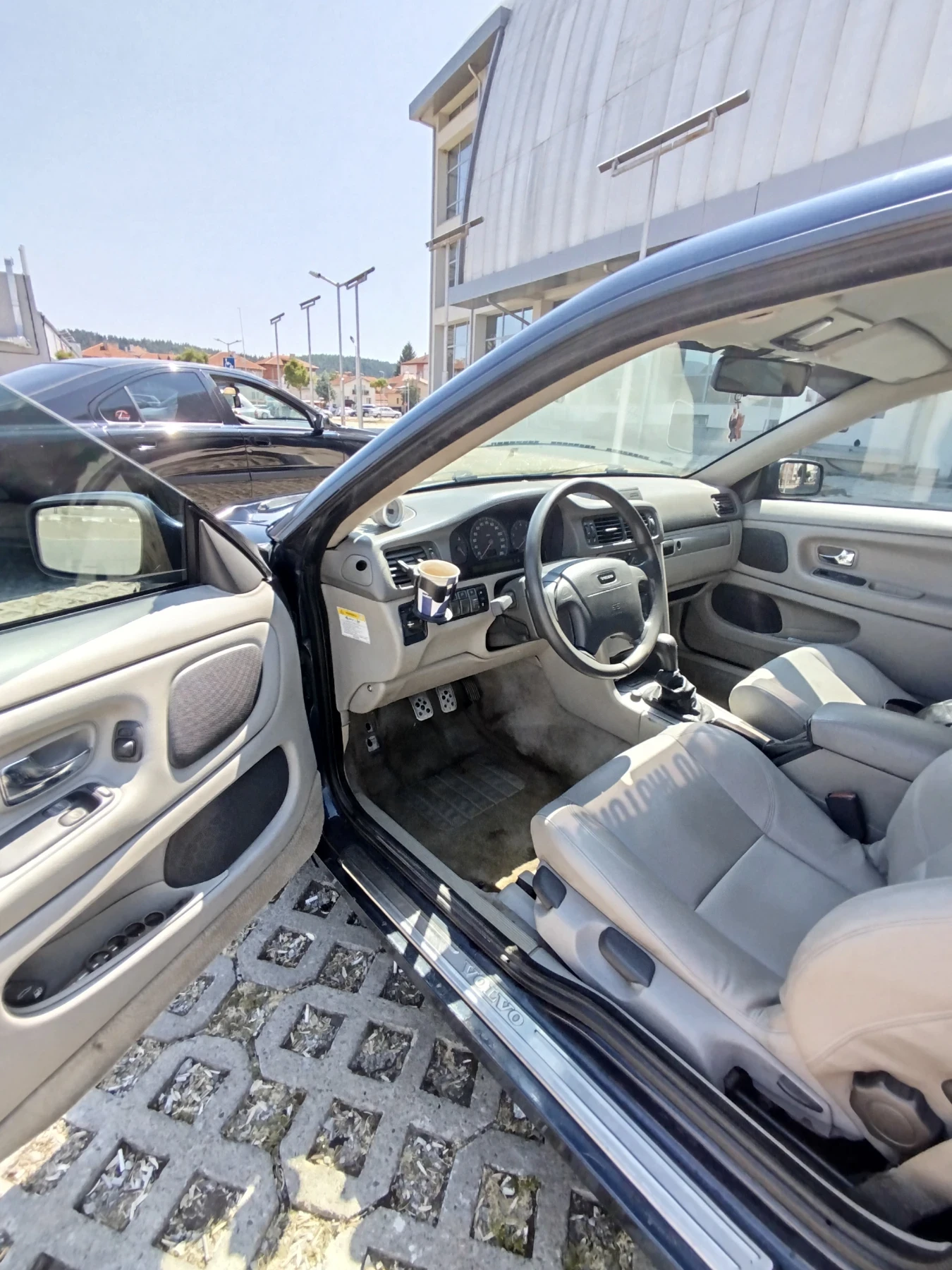 Volvo C70 2.0T - изображение 7