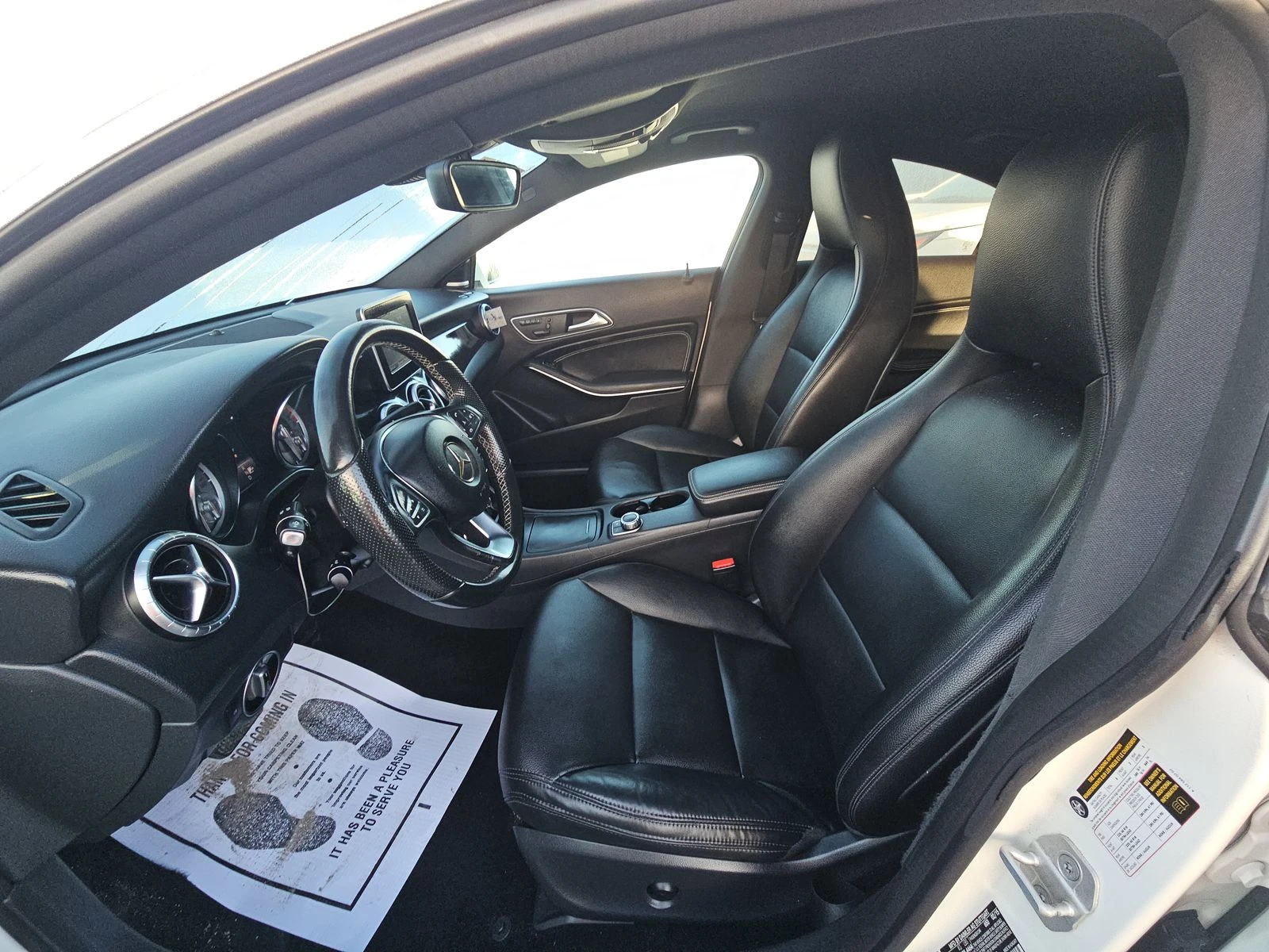 Mercedes-Benz CLA 250 AMG PACK* HARMAN* BI-XENON* KEYLESS* DIAMAND GRILL - изображение 10