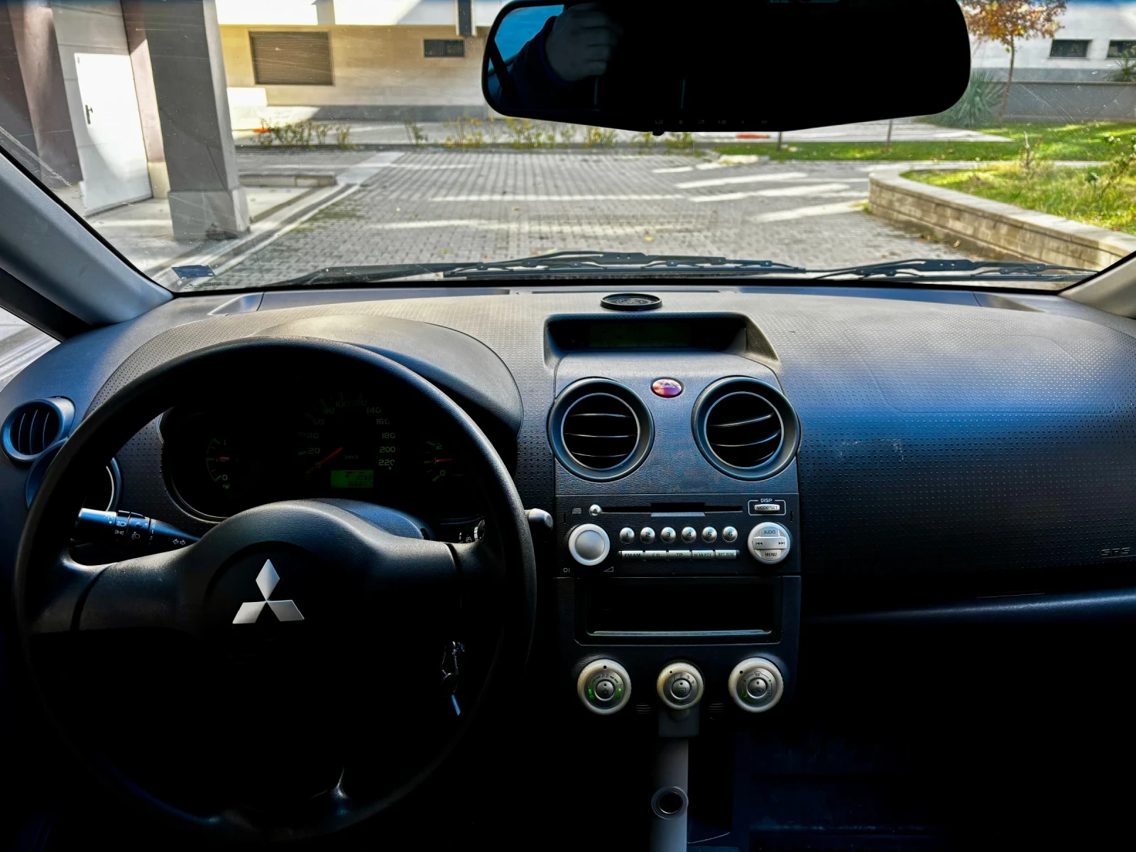 Mitsubishi Colt  - изображение 9