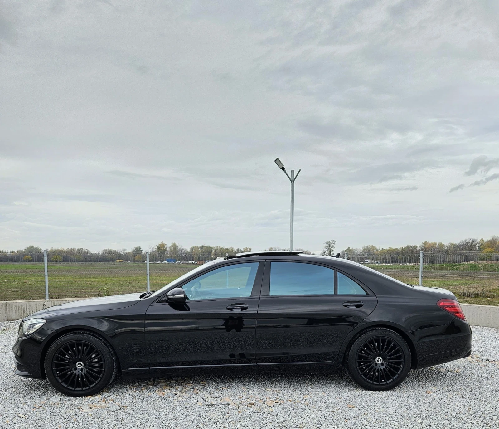 Mercedes-Benz S 560  - изображение 7