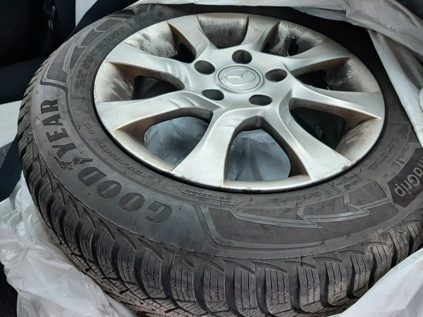 Mazda 3 1.6i | Mobile.bg � ����������� 11