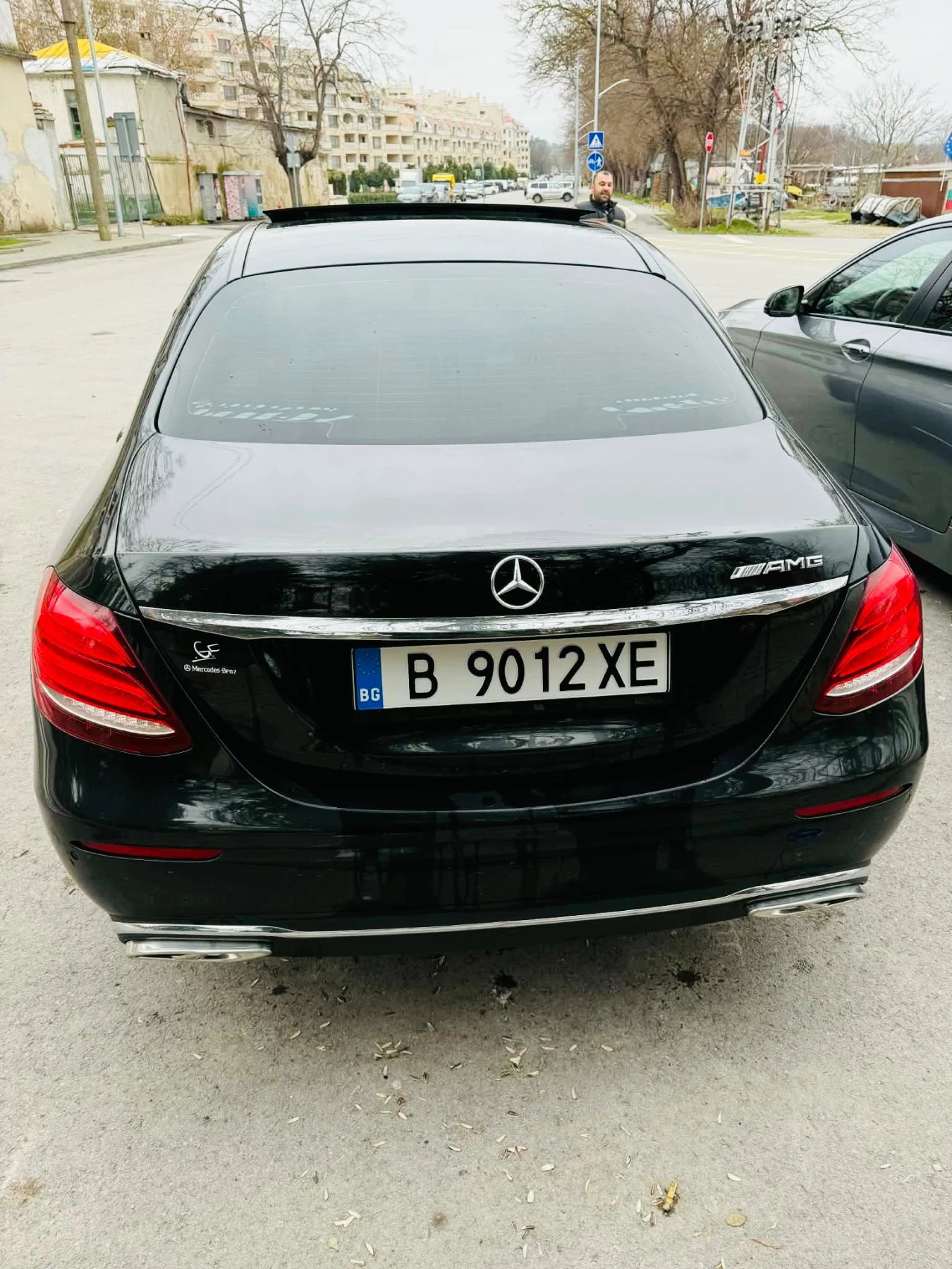 Mercedes-Benz E 220, снимка 3 - Автомобили и джипове - 53712048