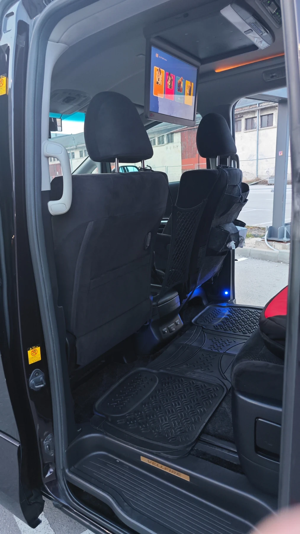 Toyota Alphard Vellfire , снимка 8 - Автомобили и джипове - 53725460