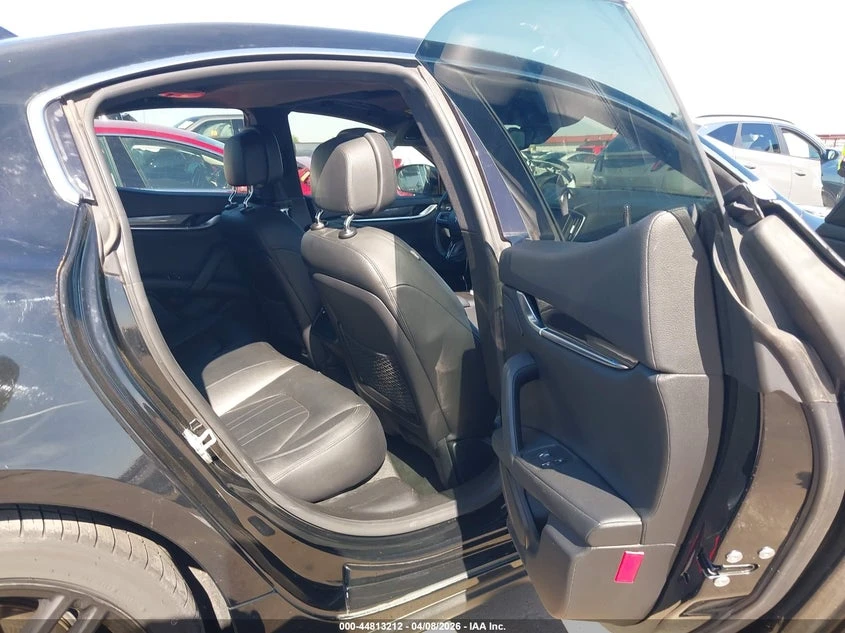 Maserati Ghibli 3.0l, снимка 8 - Автомобили и джипове - 54207940