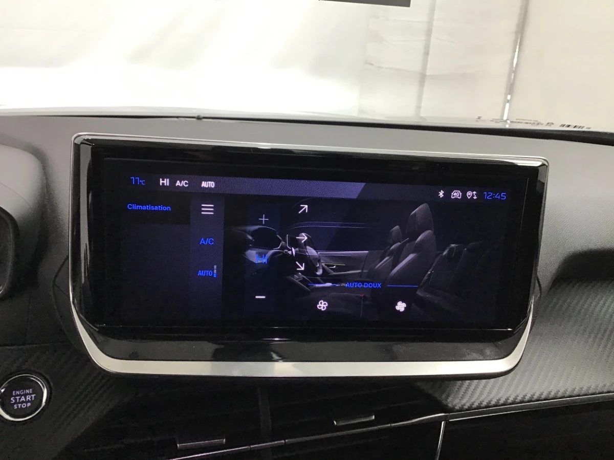 Peugeot 2008 Allure, снимка 12 - Автомобили и джипове - 54283199