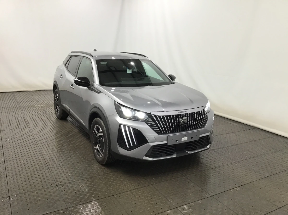 Peugeot 2008 Allure, снимка 2 - Автомобили и джипове - 54283199