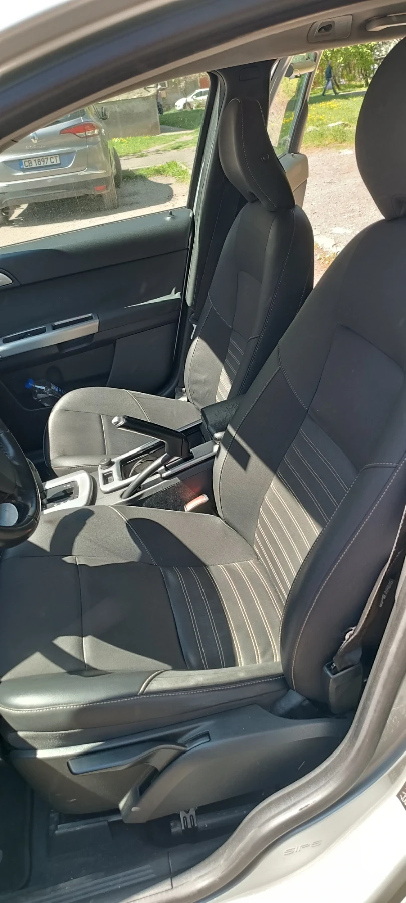 Volvo V50 Фейслифт, снимка 13 - Автомобили и джипове - 54318504