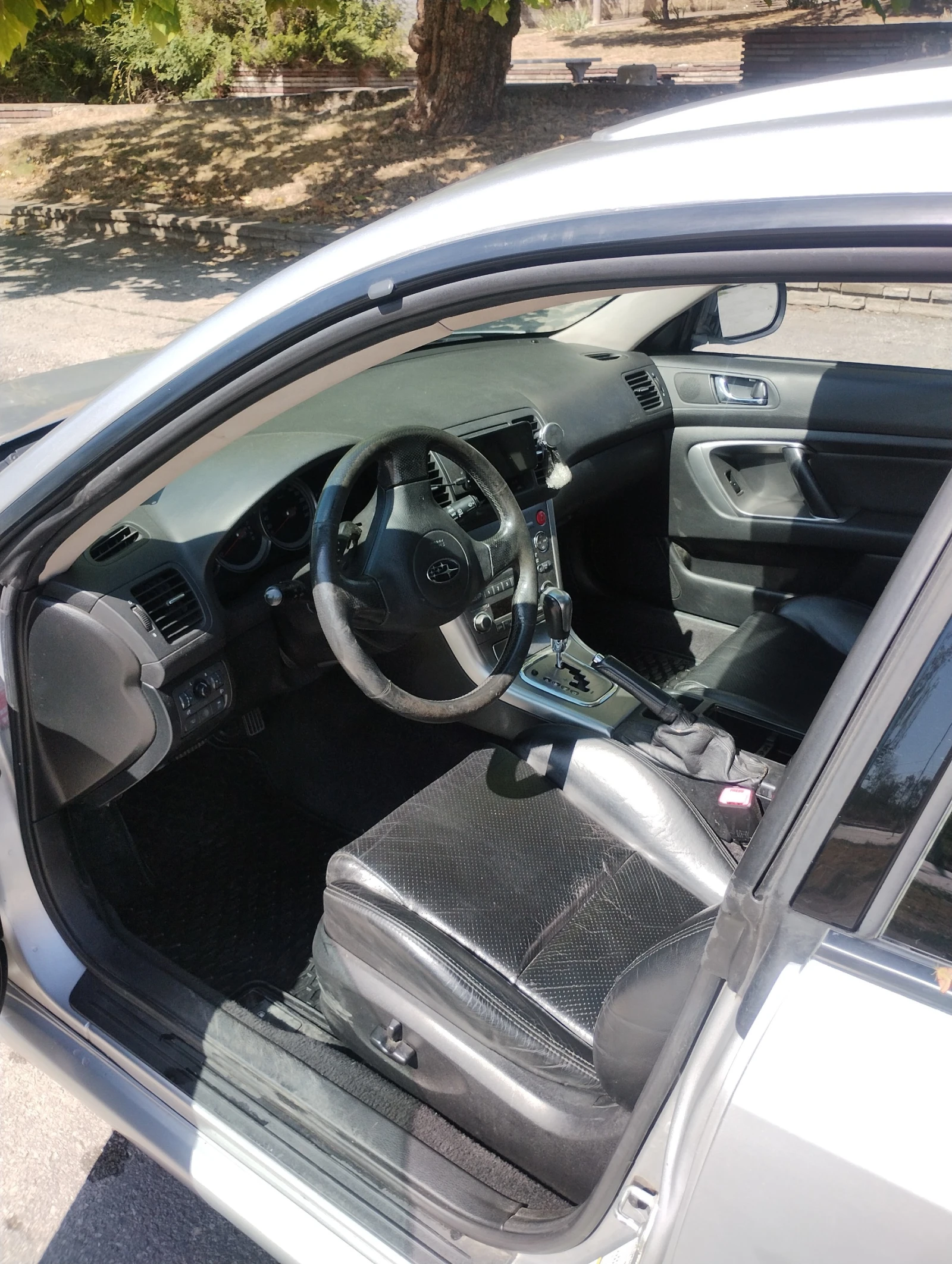 Subaru Legacy 2.5, снимка 9 - Автомобили и джипове - 54650203
