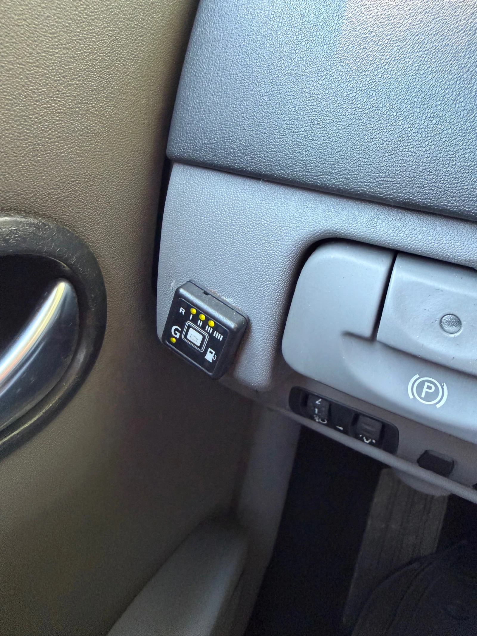 Renault Grand scenic Бензин-Газ!!!, снимка 16 - Автомобили и джипове - 54847347
