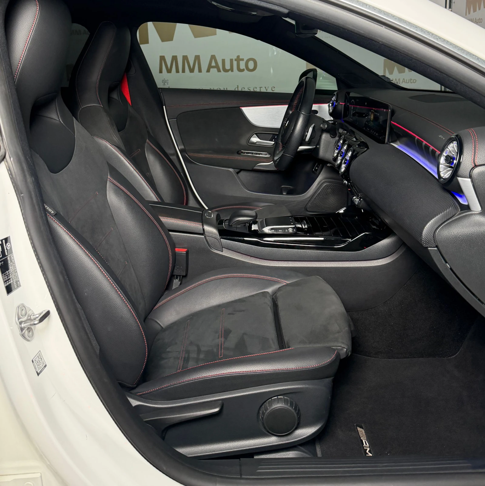 Mercedes-Benz CLA 350 AMG 4Matic* Pano* Camera, снимка 10 - Автомобили и джипове - 55001642