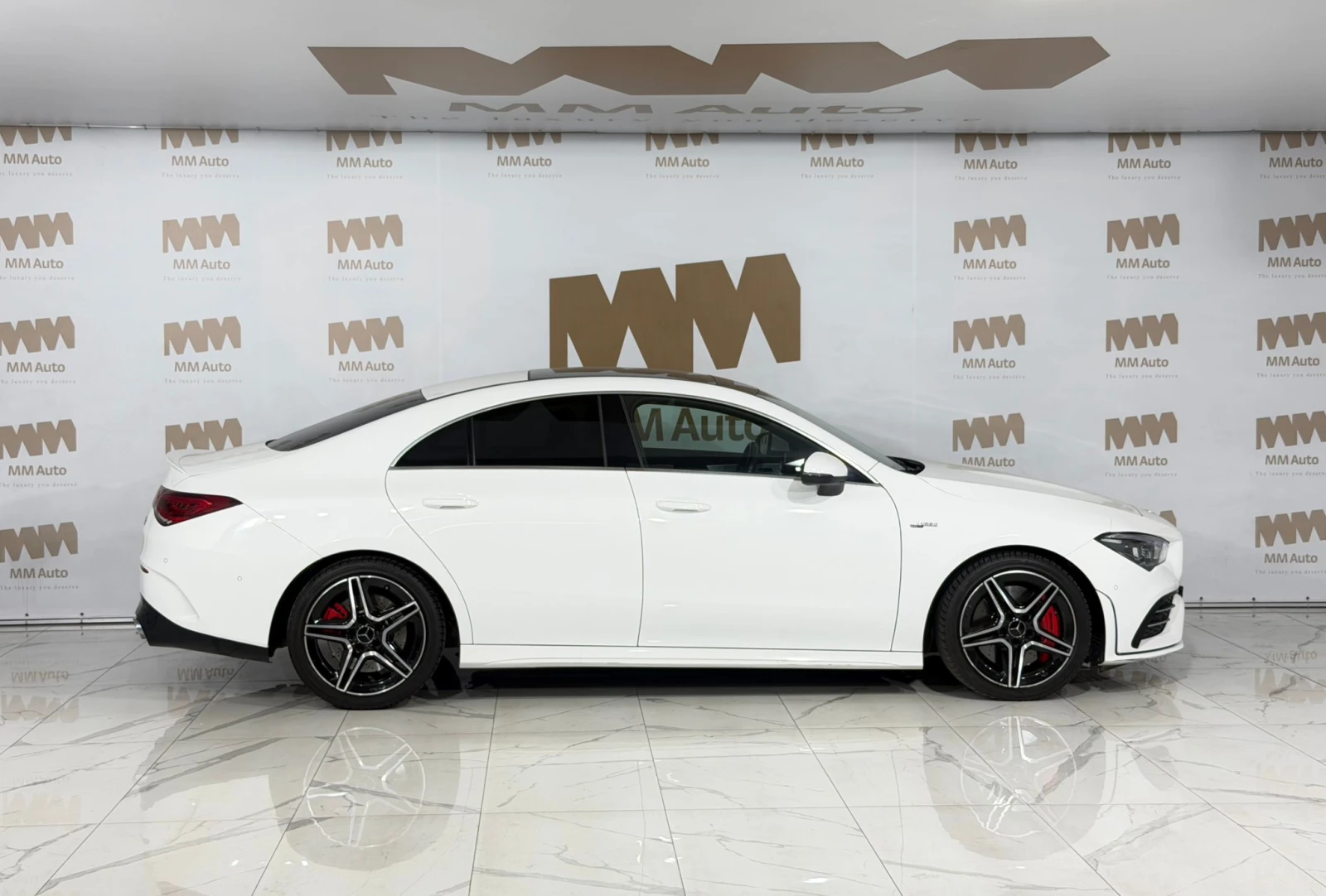 Mercedes-Benz CLA 350 AMG 4Matic* Pano* Camera, снимка 2 - Автомобили и джипове - 55001642