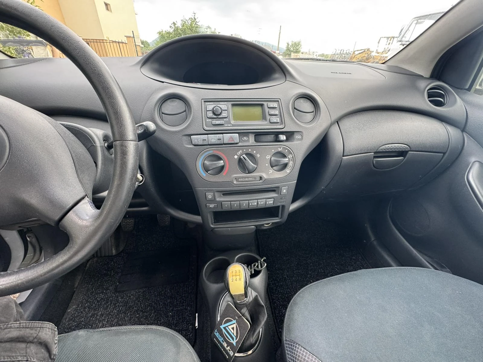 Toyota Yaris, снимка 8 - Автомобили и джипове - 55348674