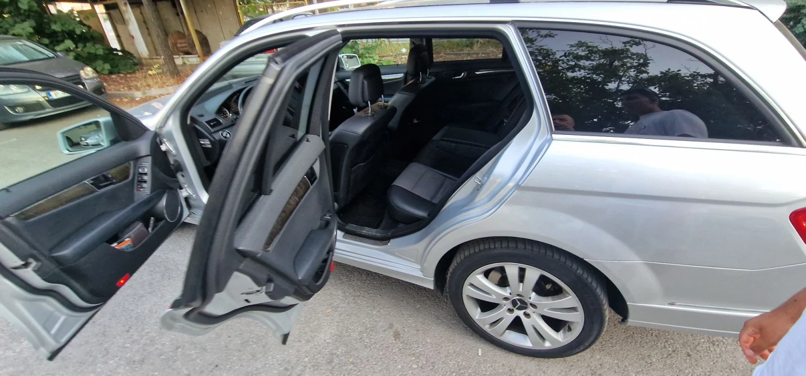Mercedes-Benz 220 C 220 CDI, снимка 3 - Автомобили и джипове - 55543507