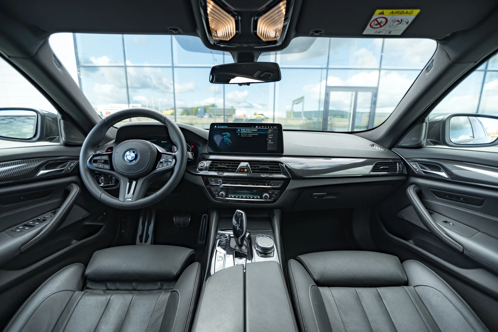 BMW 530E M Paket HYBRID, снимка 7 - Автомобили и джипове - 56213691