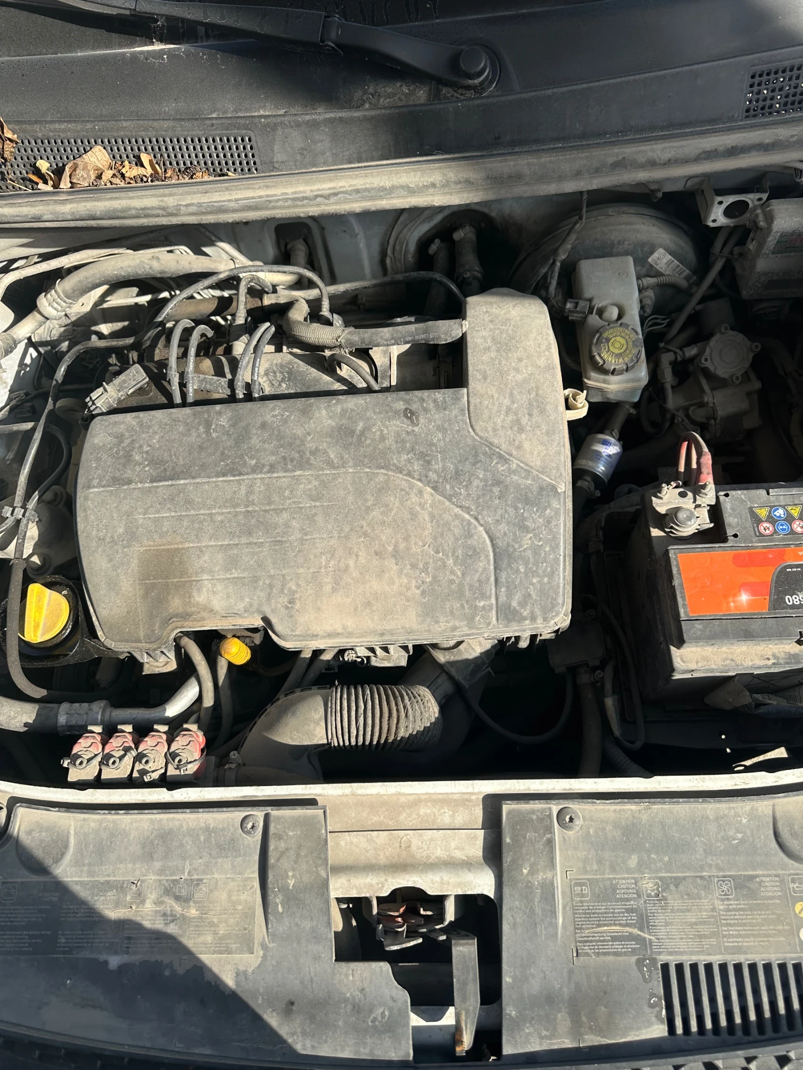 Dacia Sandero 1, 2i LPG, снимка 11 - Автомобили и джипове - 56465786