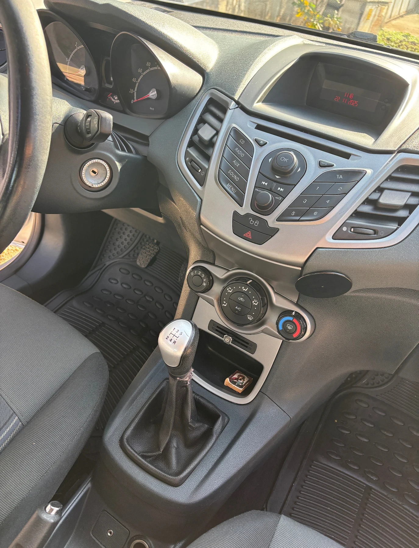 Ford Fiesta 1.4 TDCI, снимка 7 - Автомобили и джипове - 56639231