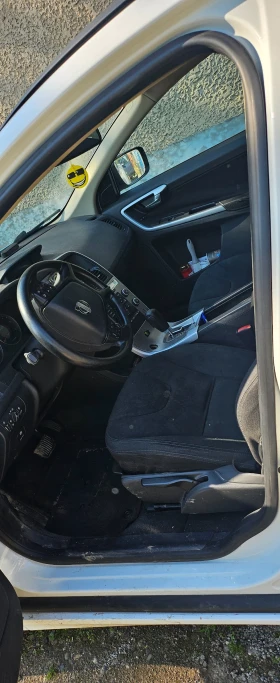 Volvo XC60 D5, снимка 8