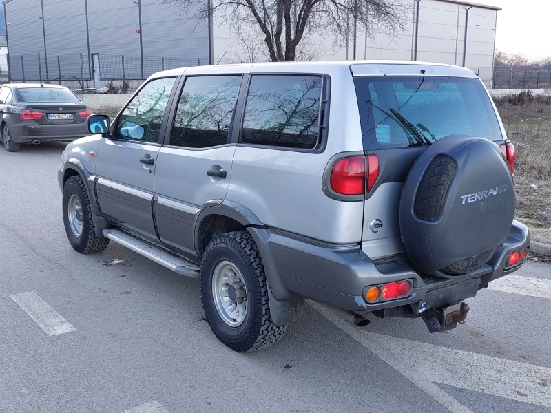 Nissan Terrano 3000, снимка 4 - Автомобили и джипове - 48589257