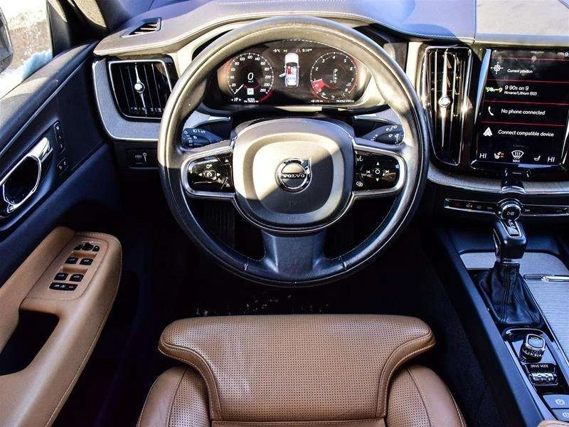 Volvo XC60 * Inscription * CARFAX /NAVI/PANO/ГУМИ, снимка 17 - Автомобили и джипове - 53341123