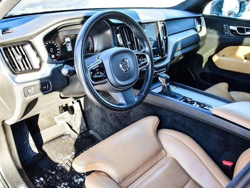 Volvo XC60 * Inscription * CARFAX /NAVI/PANO/ГУМИ, снимка 12 - Автомобили и джипове - 53341123