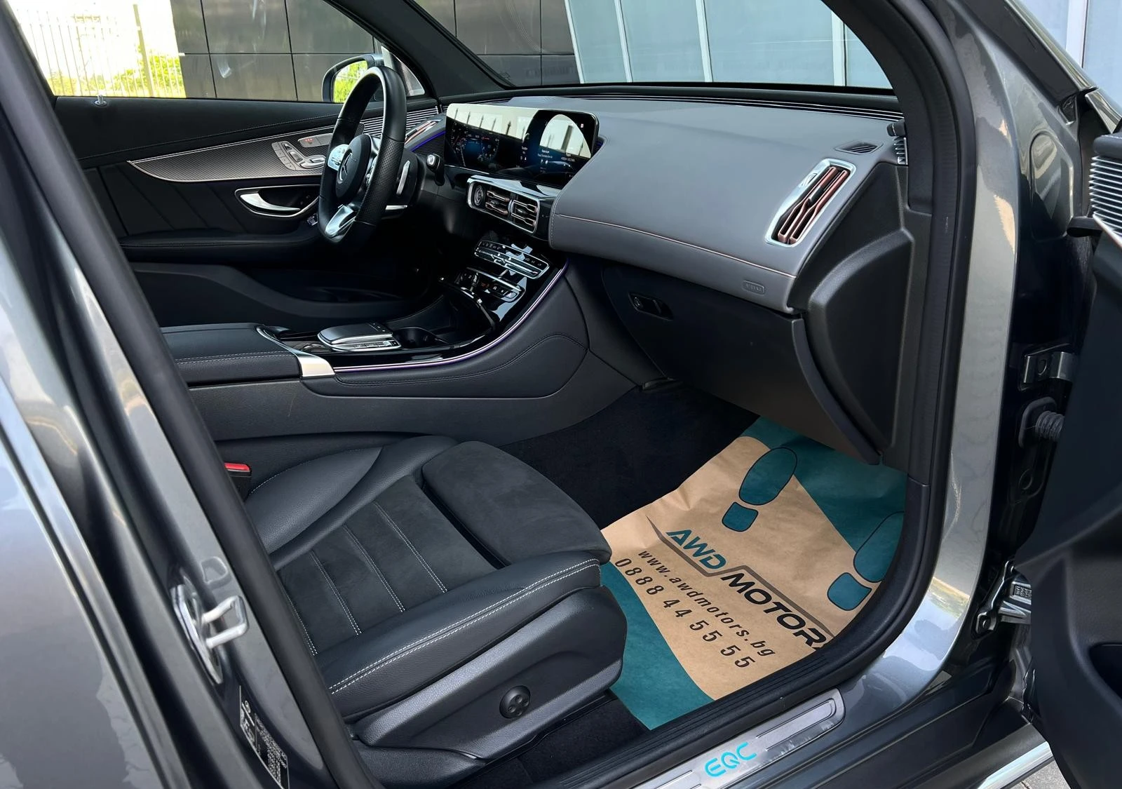 Mercedes-Benz EQC 400 AMG 4MATIC Keyless Distronic Burmester Head-Up - изображение 8