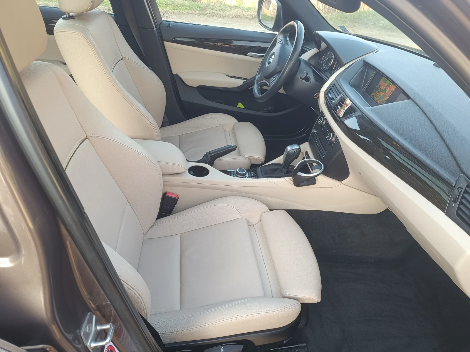 BMW X1 2.0 XD 177 к.с, снимка 11 - Автомобили и джипове - 53768726