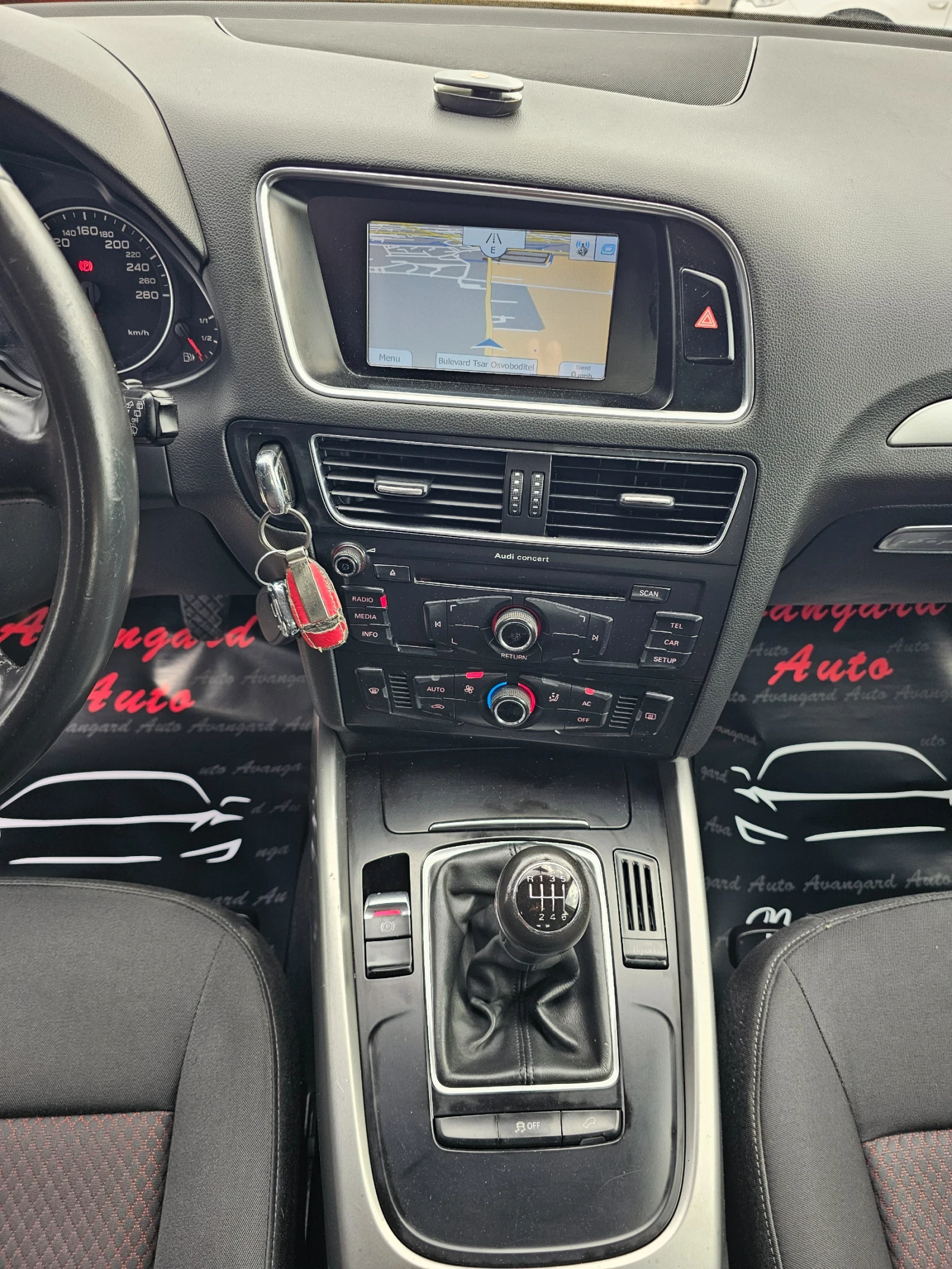 Audi Q5 2.0TDI, 170к.с., снимка 11 - Автомобили и джипове - 54530782