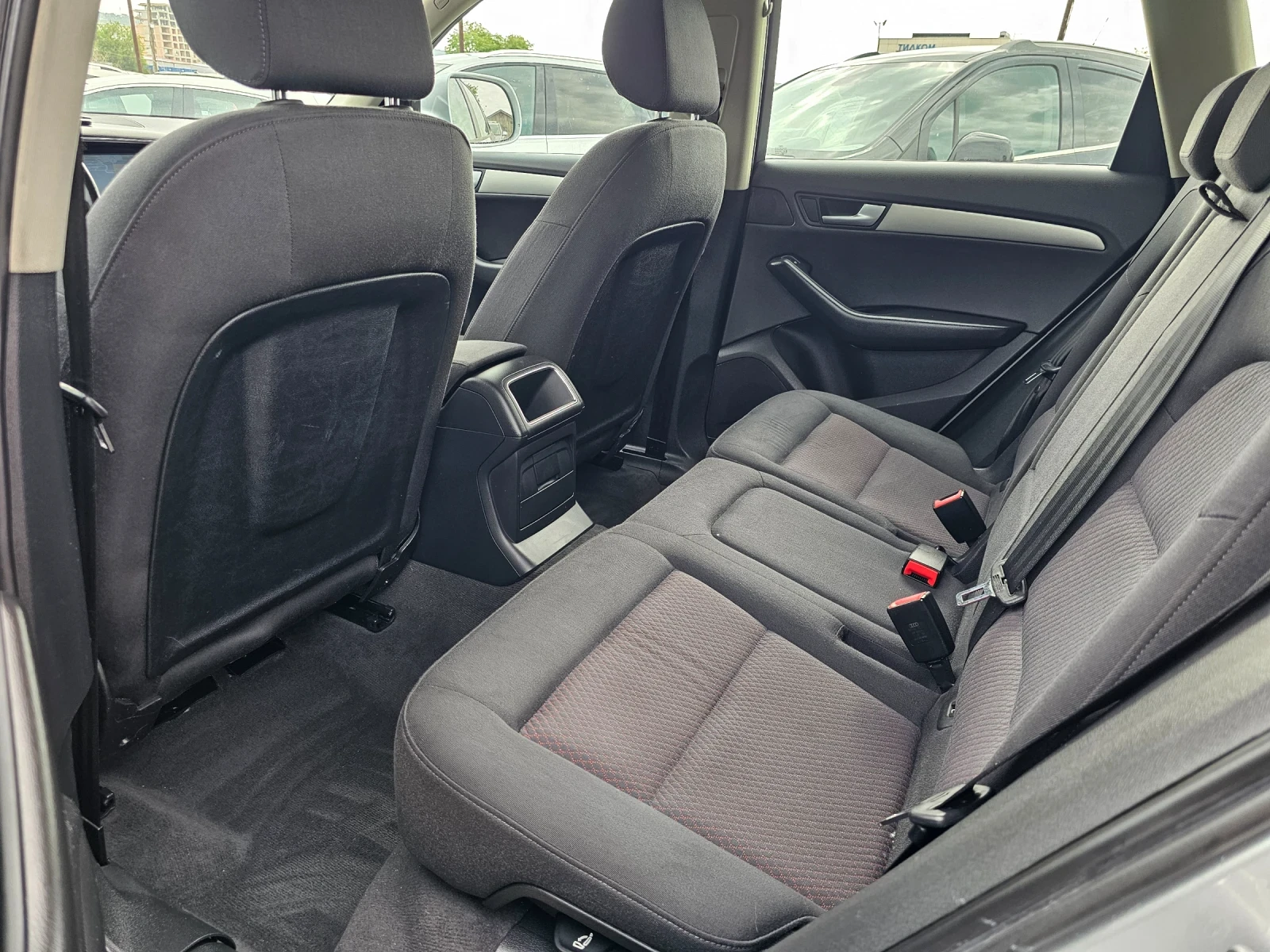 Audi Q5 2.0TDI, 170к.с., снимка 10 - Автомобили и джипове - 54530782