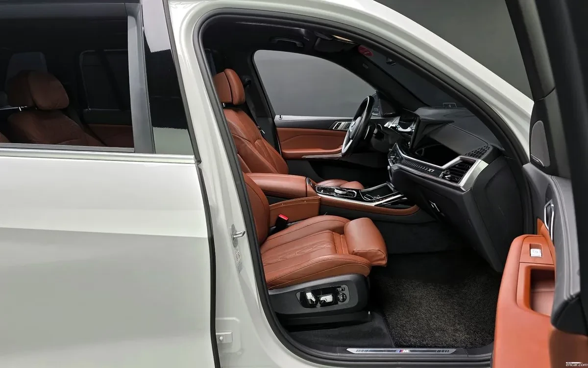 BMW X7 xDrive 40i M Sport, снимка 8 - Автомобили и джипове - 54738859