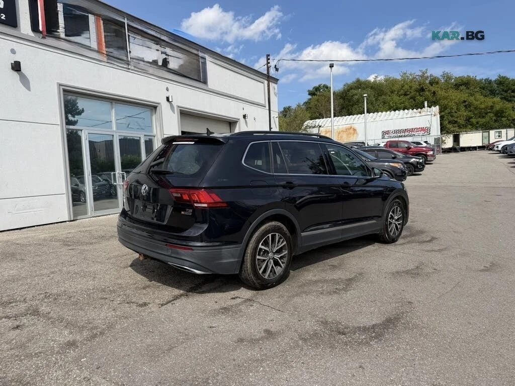 VW Tiguan Comfortline * АвтоКредит * (ЦЕНА ДО БГ), снимка 4 - Автомобили и джипове - 56145938