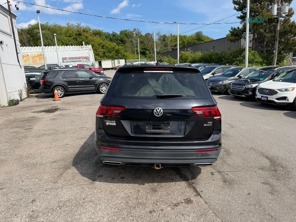 VW Tiguan Comfortline * АвтоКредит * (ЦЕНА ДО БГ), снимка 5 - Автомобили и джипове - 56145938