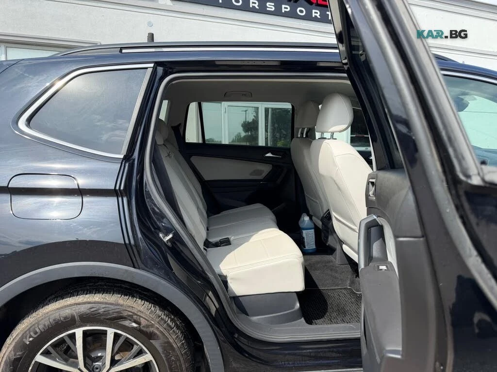 VW Tiguan Comfortline * АвтоКредит * (ЦЕНА ДО БГ), снимка 17 - Автомобили и джипове - 56145938