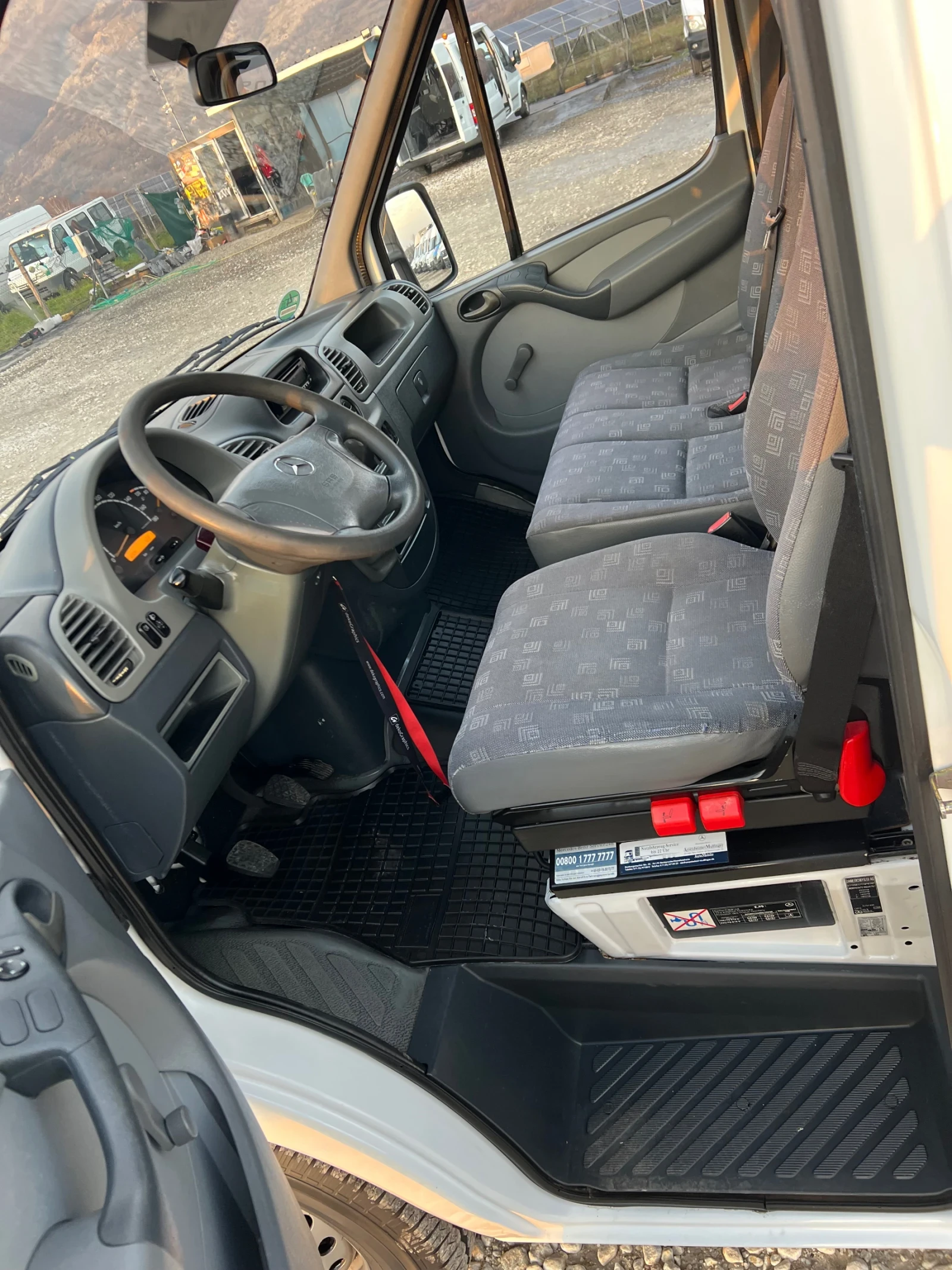 Mercedes-Benz Sprinter 9 �����-�������� | Mobile.bg � ����������� 16