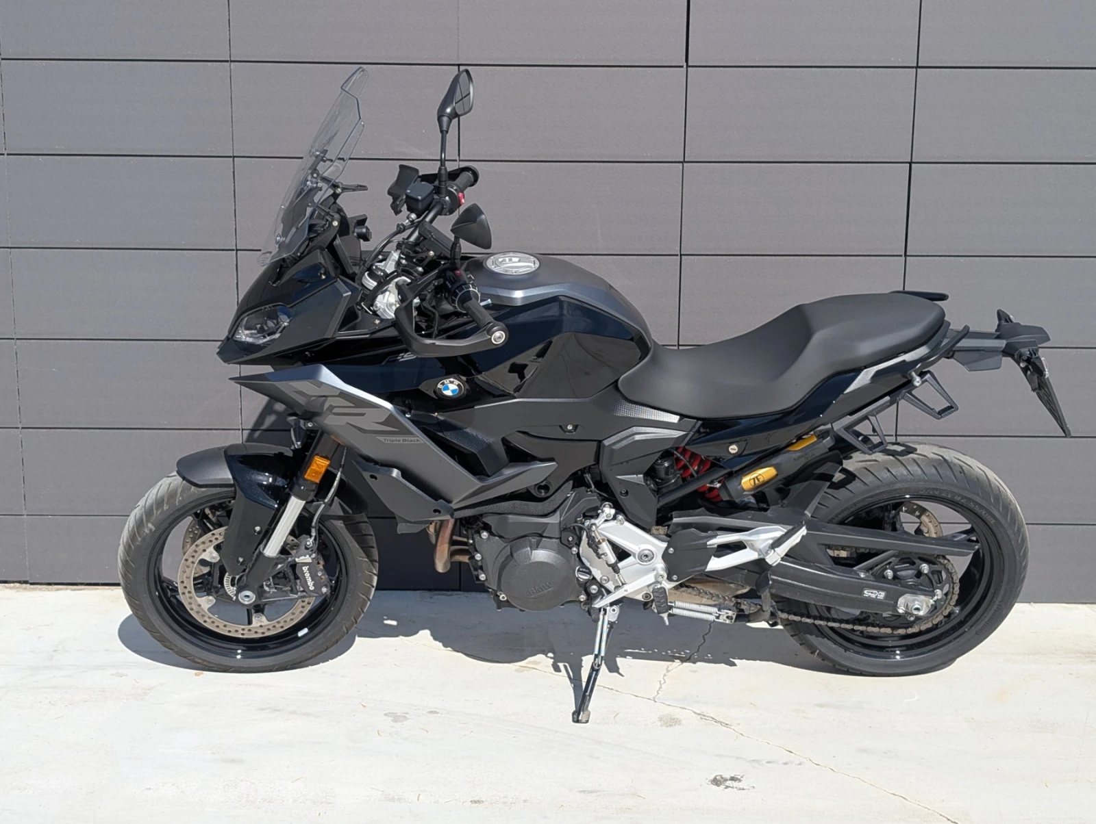 BMW F 900XR
