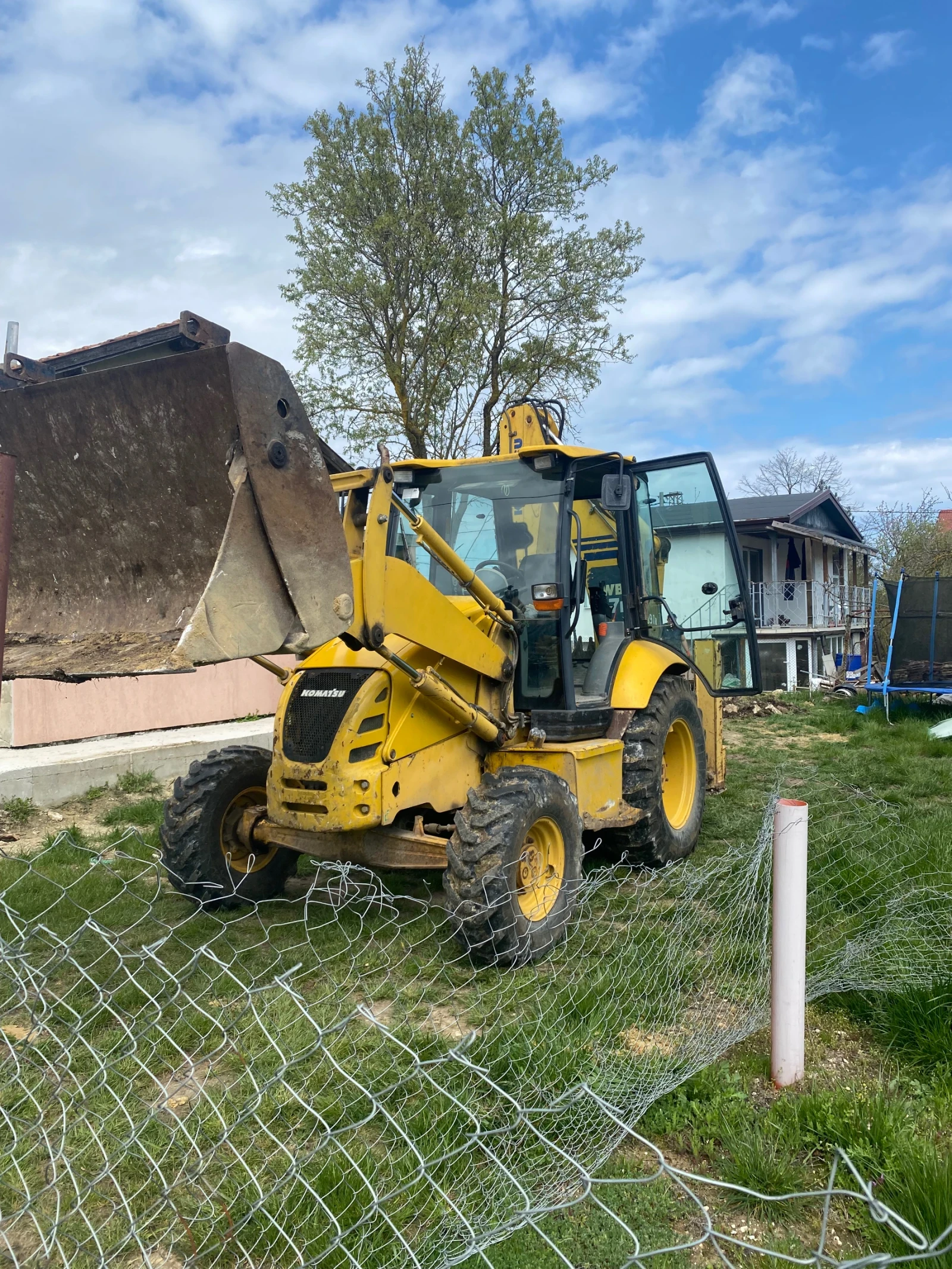 Багер Komatsu Wb97R мотор IVECO