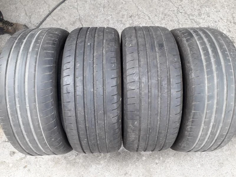 Гуми Летни 245/45R18, снимка 1 - Гуми и джанти - 25405764