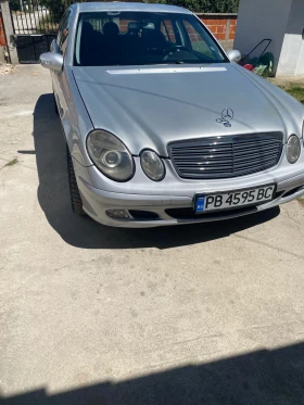 Mercedes-Benz E 200, снимка 2