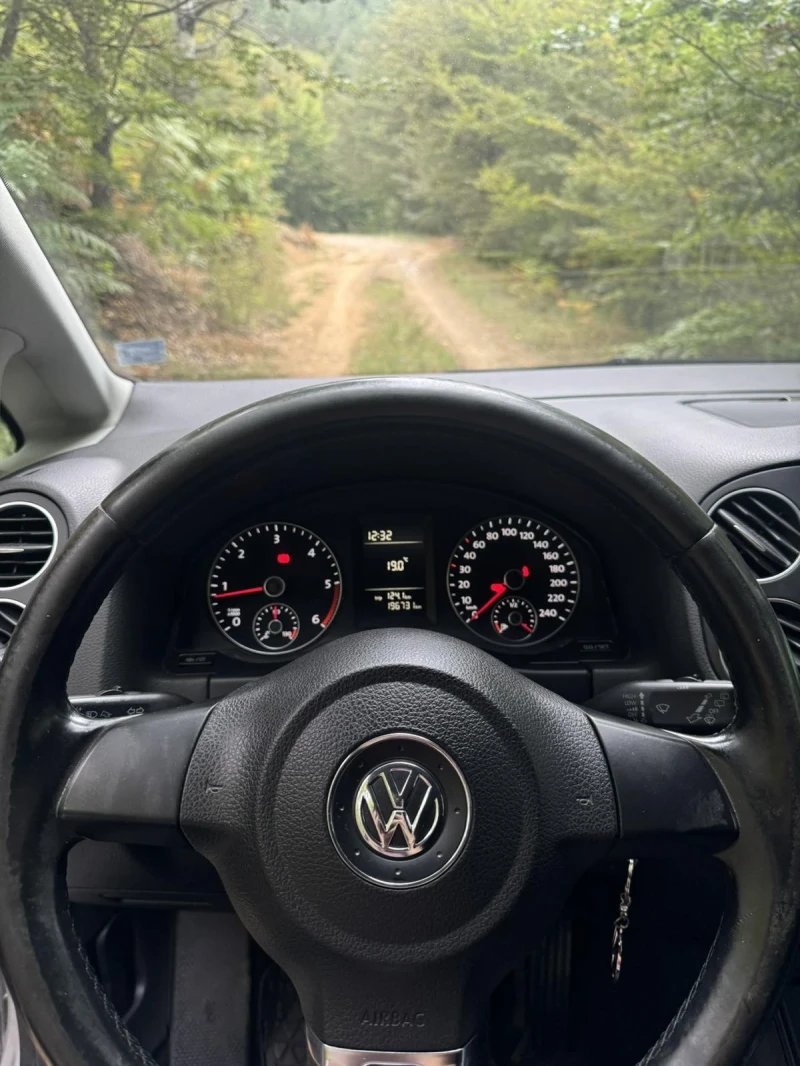 VW Golf Plus 1.6 TDI 105, снимка 11 - Автомобили и джипове - 47010184