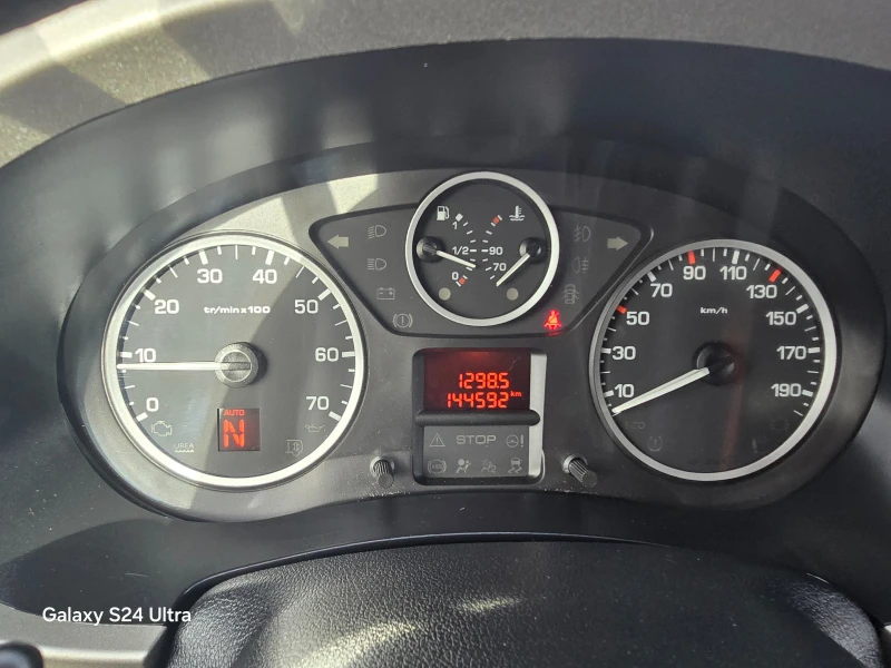 Peugeot Partner 1.6HDI-100K.C-AVTOMATIC-EURO6, снимка 14 - Автомобили и джипове - 49921758