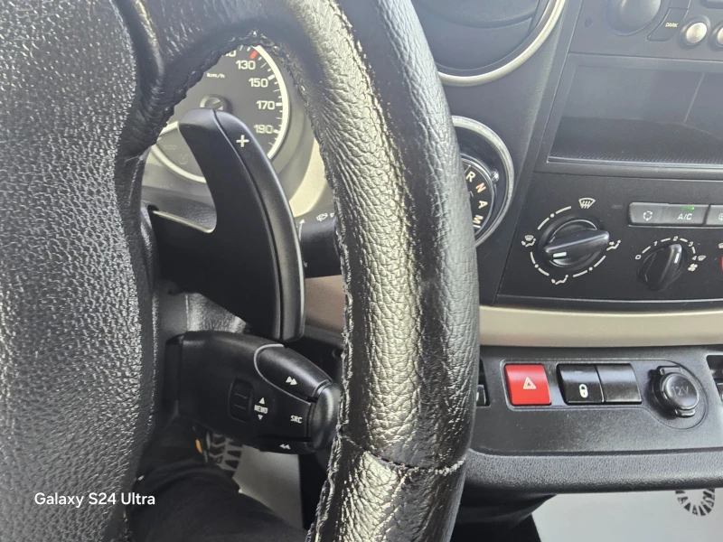 Peugeot Partner 1.6HDI-100K.C-AVTOMATIC-EURO6, снимка 15 - Автомобили и джипове - 49921758