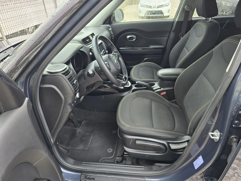Kia Soul 1.6 CRDI AUTOMAT EURO6, снимка 9 - Автомобили и джипове - 51931925