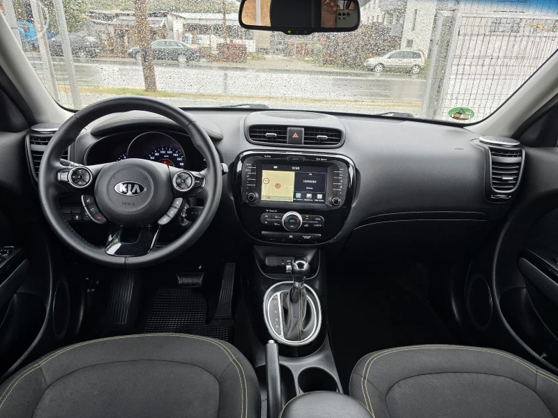 Kia Soul 1.6 CRDI AUTOMAT EURO6, снимка 7 - Автомобили и джипове - 51931925