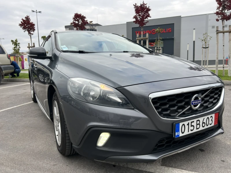 Volvo V40 Cross Country, снимка 2 - Автомобили и джипове - 52488976