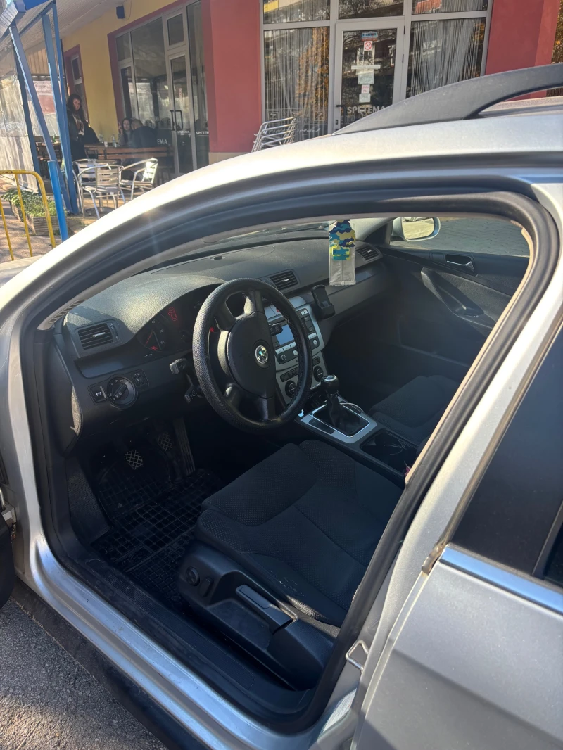 VW Passat 2.0 ТDI, снимка 5 - Автомобили и джипове - 52411721