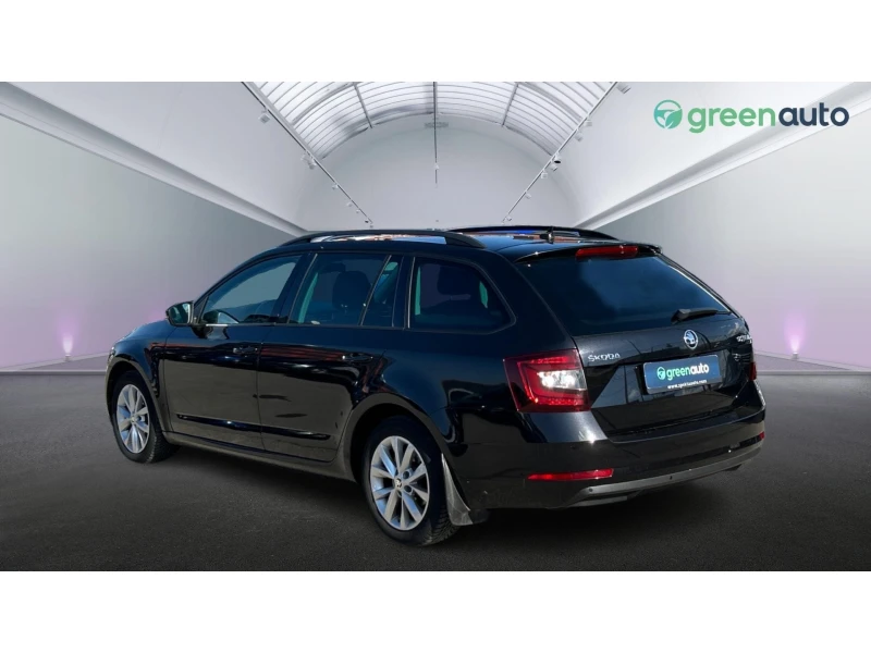 Skoda Octavia 2.0 TDi  DSG, Месечна вноска от 560 лв., снимка 4 - Автомобили и джипове - 52829581