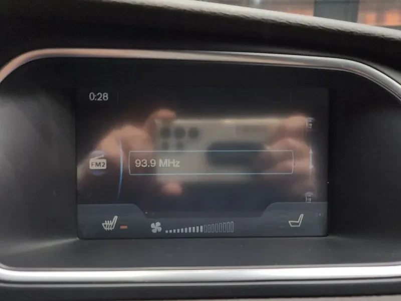 Volvo V40, снимка 14 - Автомобили и джипове - 54326567