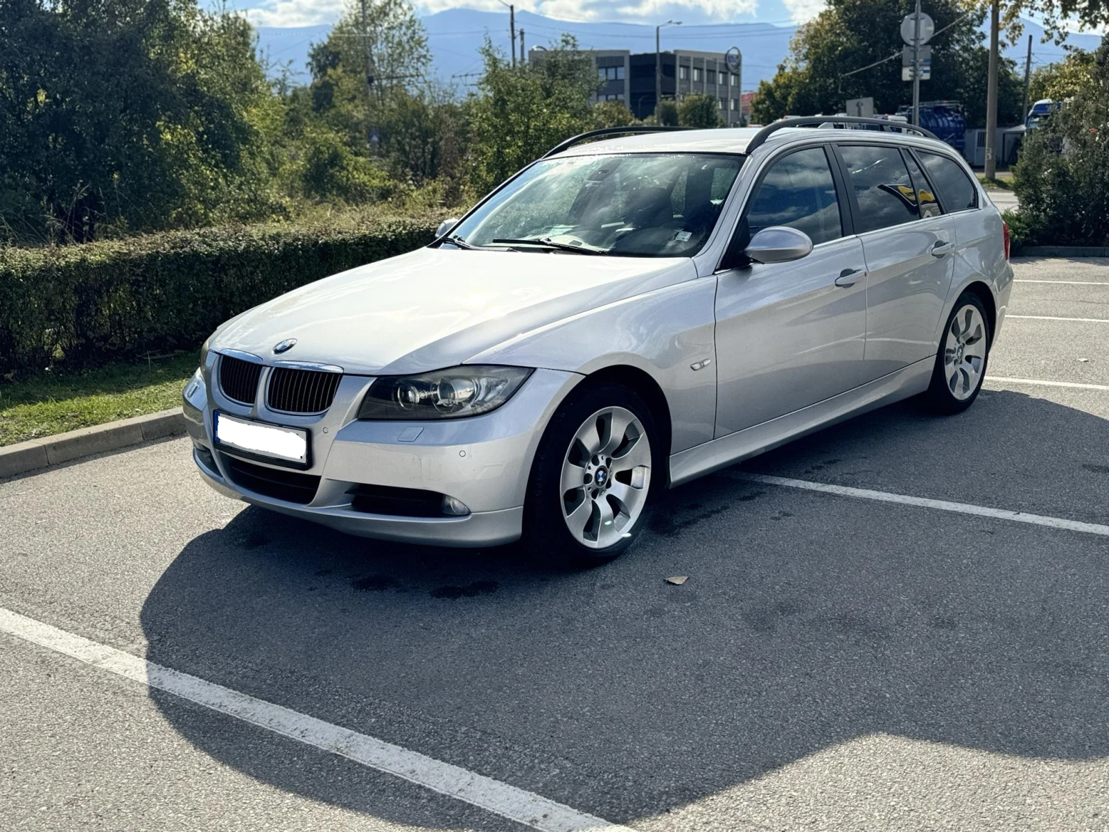 BMW 325 Xi Автомат/Кожа/Подгрев/Нави - изображение 2