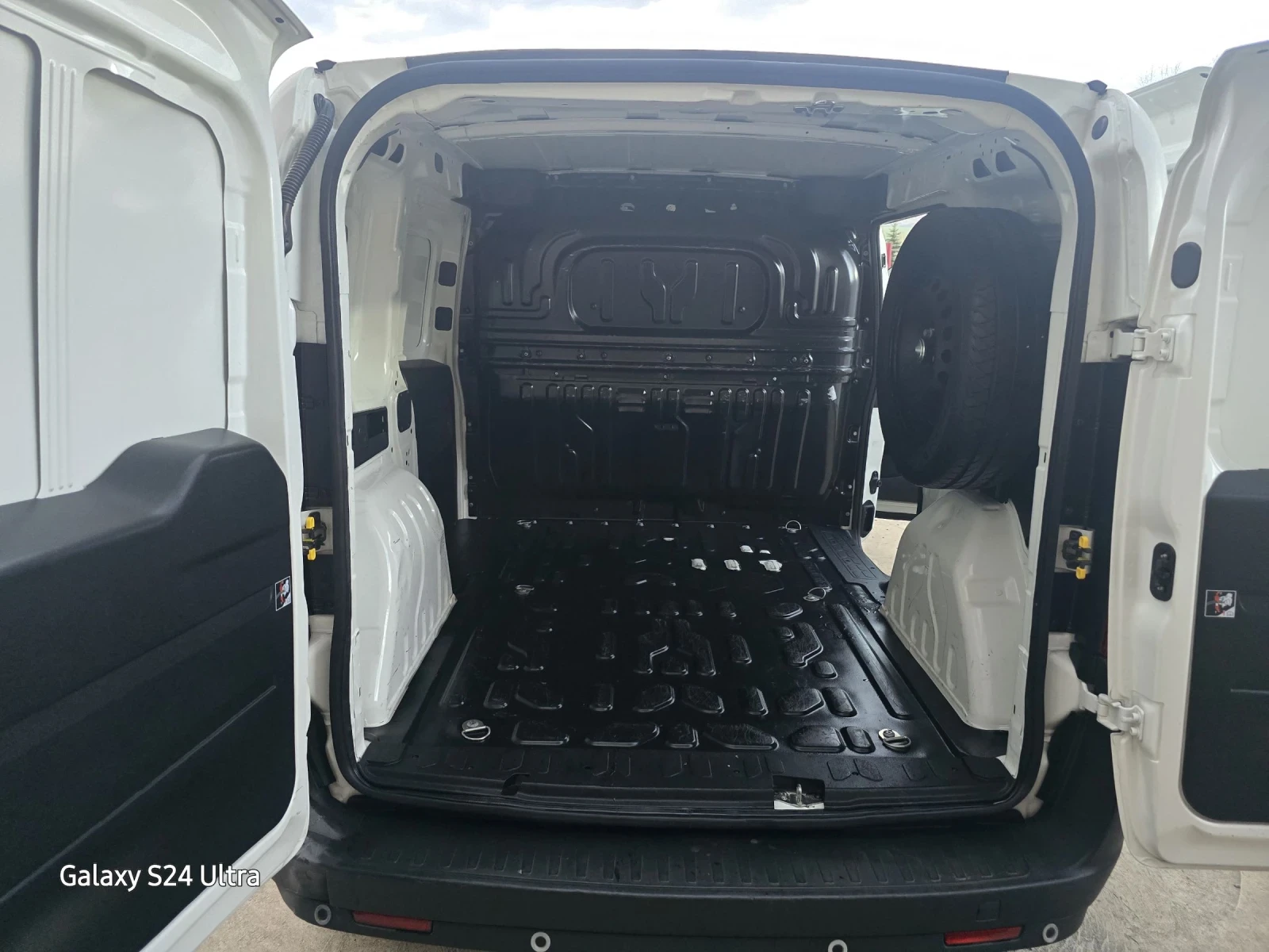 Fiat Doblo 1.4i  МЕТАН | Mobile.bg — изображение 12