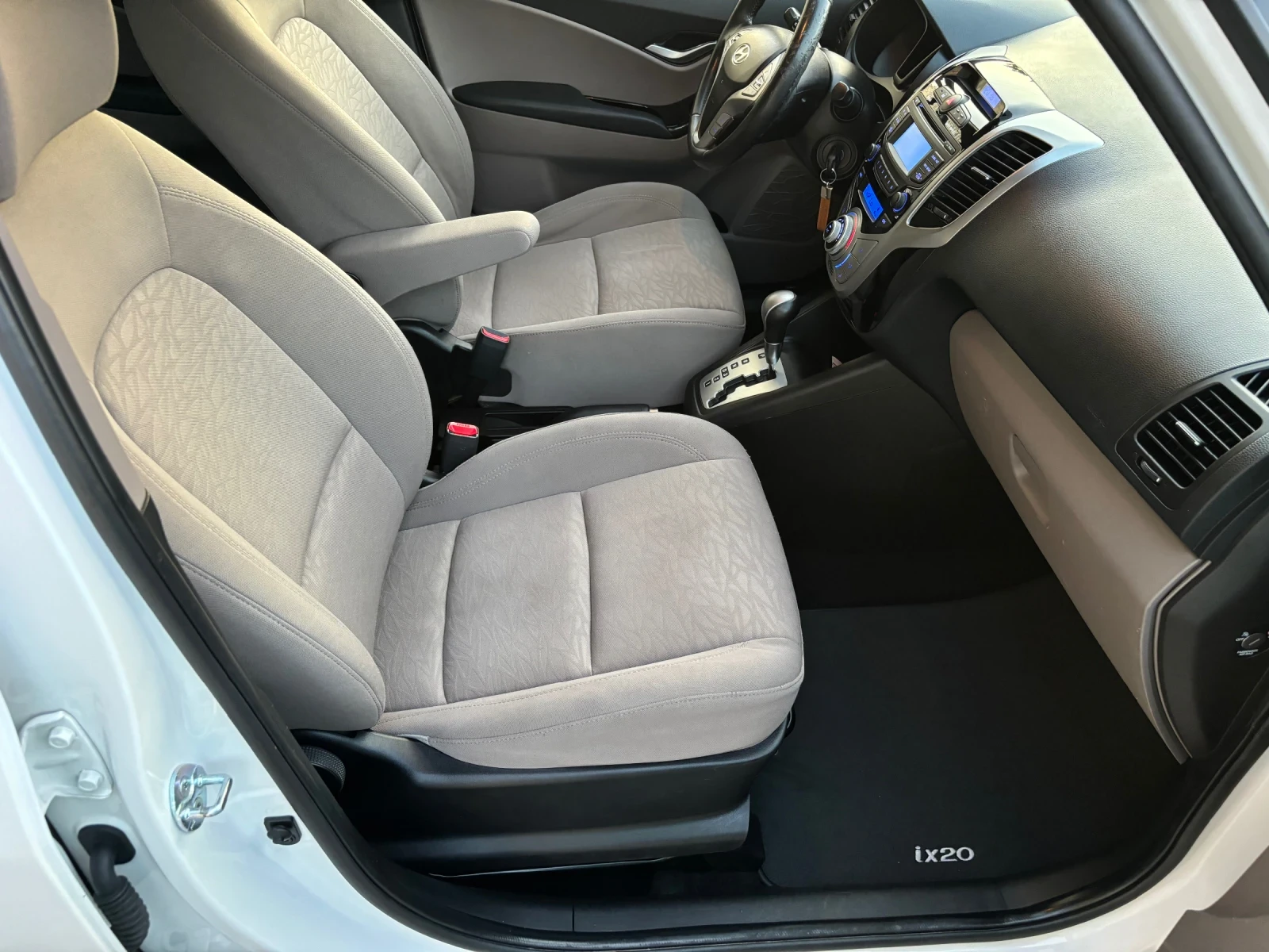 Hyundai Ix20 1.6i AVTOMATIC PANORAMA SWISS - изображение 8